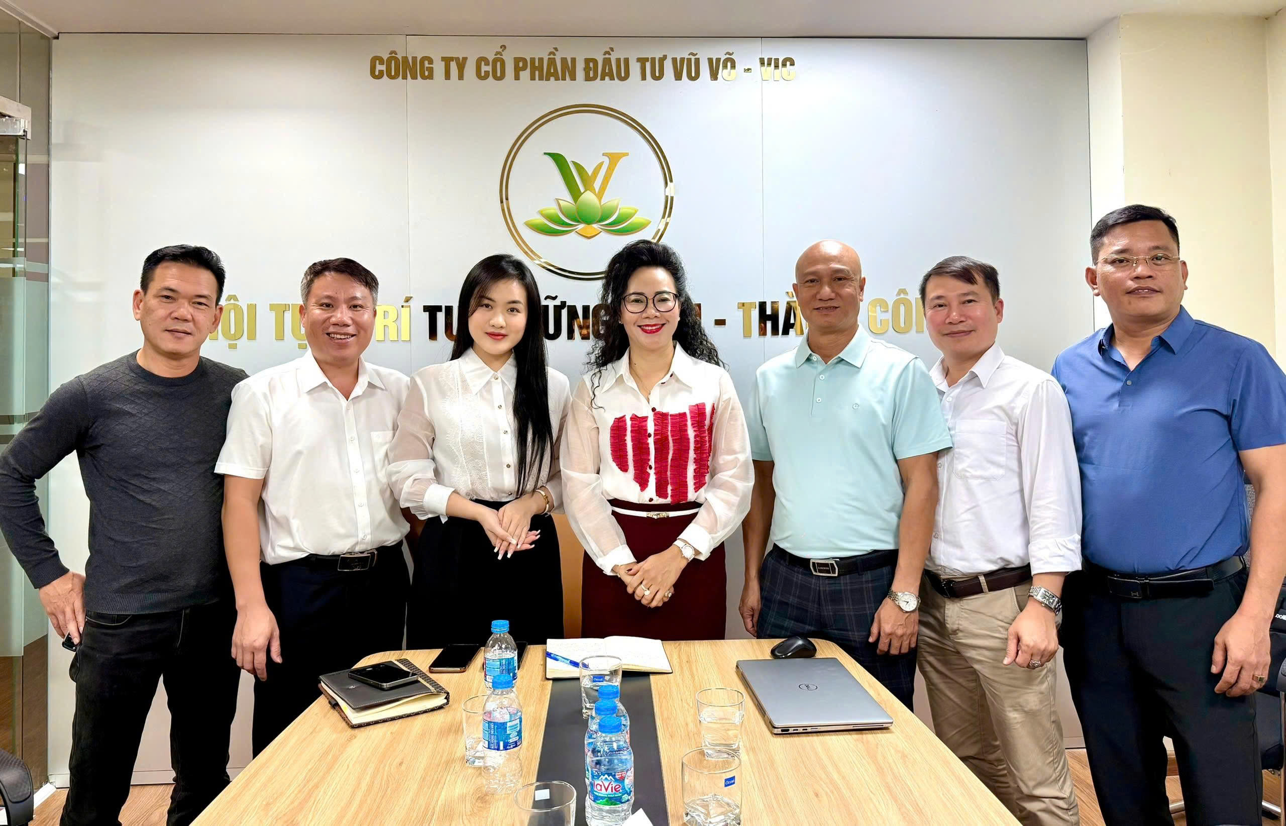 Tăng cường kết nối: Hội Doanh nhân Vũ – Võ Hải Phòng làm việc với Công ty Đầu tư Vũ Võ – VIC tại Hà Nội